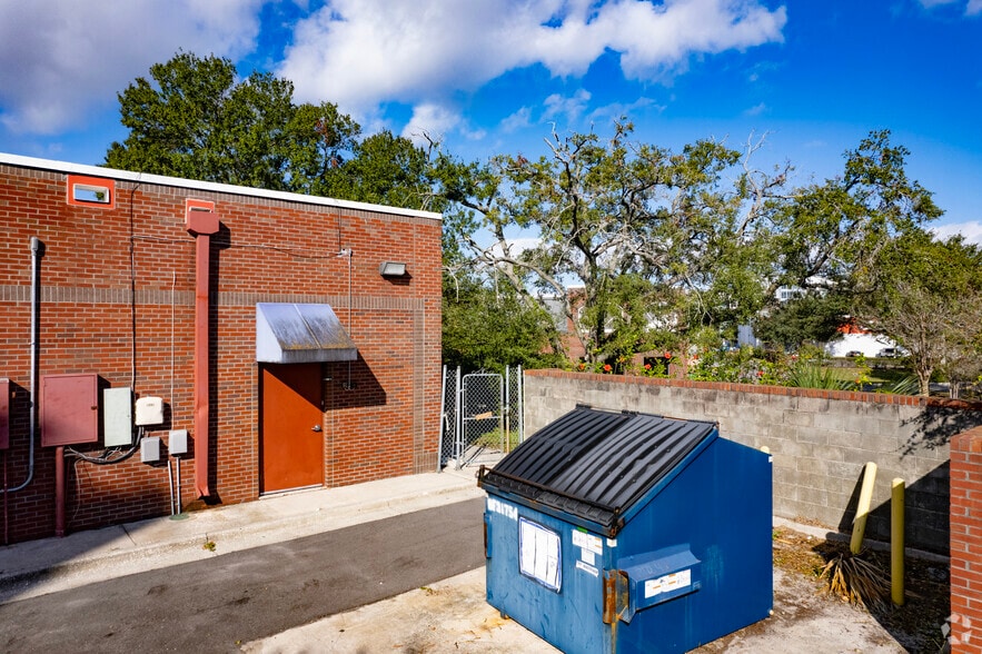 More Photos Of 2604-2682 E Fowler Ave, Tampa Unknown For Lease