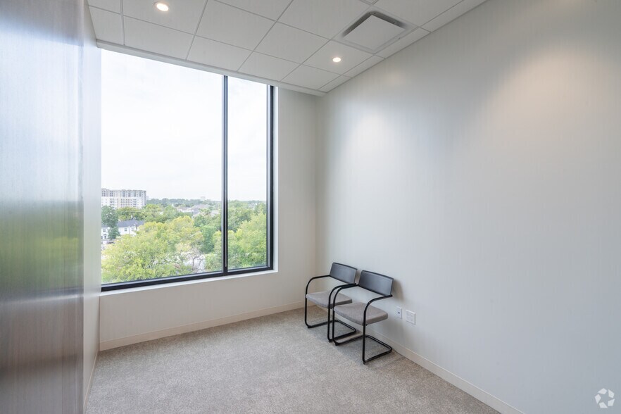 More Photos Of 190 TC Jester Blvd, Houston Office For Lease