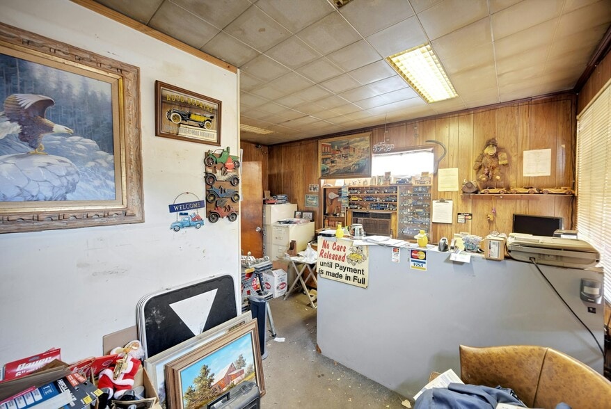 More Photos Of 18 McDermott Pl, Bergenfield Industrial For Sale