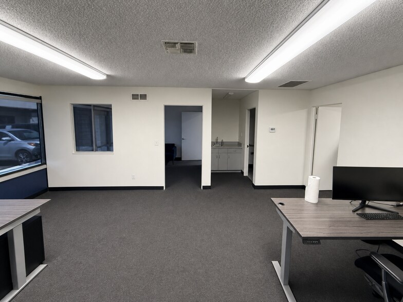 More Photos Of 1760 Monrovia Ave, Costa Mesa Manufacturing For Lease
