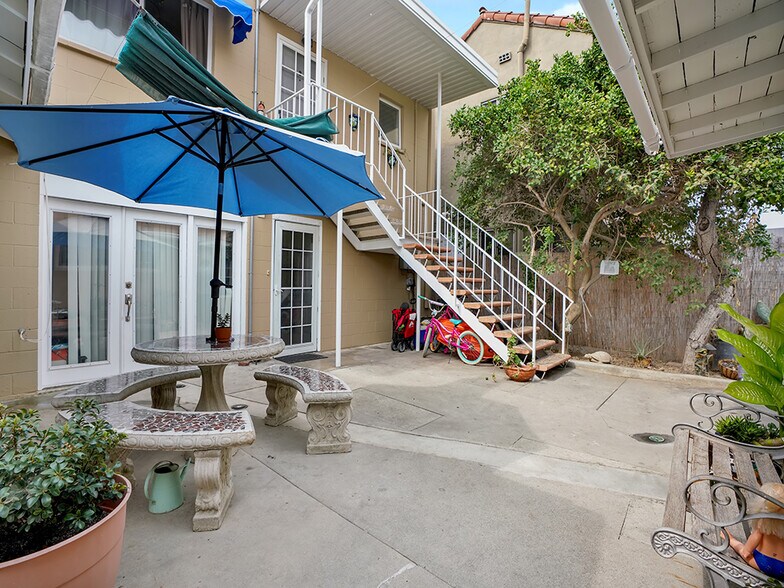 More Photos Of 4124-4126 E Anaheim St, Long Beach Storefront Retail Residential For Sale