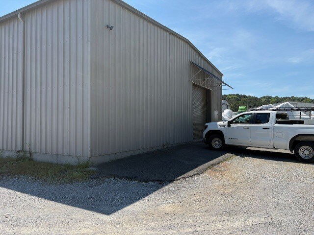 More Photos Of 4045 S Access Rd, Chattanooga Warehouse For Lease