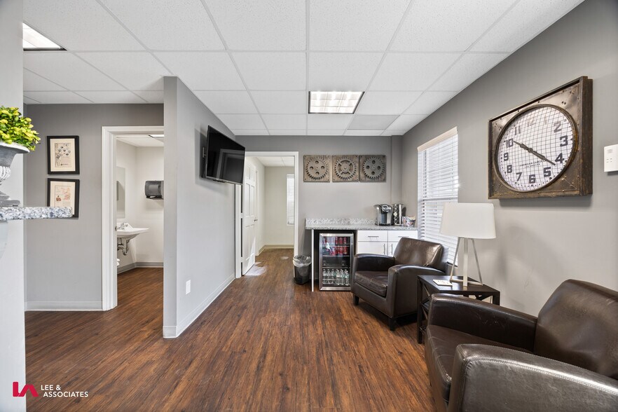 More Photos Of 885 Cripple Creek Dr, Lawrenceville Warehouse For Lease