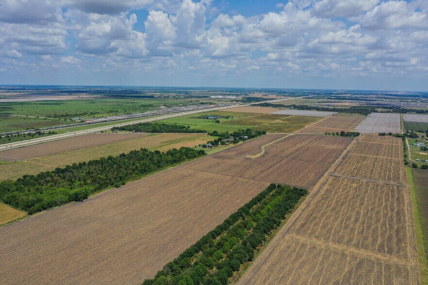 More Photos Of 1210 Darst Road, Beasley Land For Sale