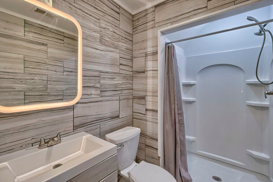 More Photos Of 1606 Horseshoe Dr, Columbia Office For Sale