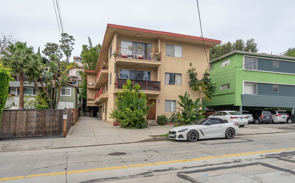 More Photos Of 2421 N Beachwood Dr, Los Angeles Multifamily For Sale