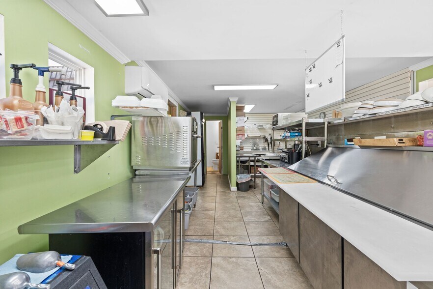 More Photos Of 808 Bypass Rd, Winchester Freestanding For Sale