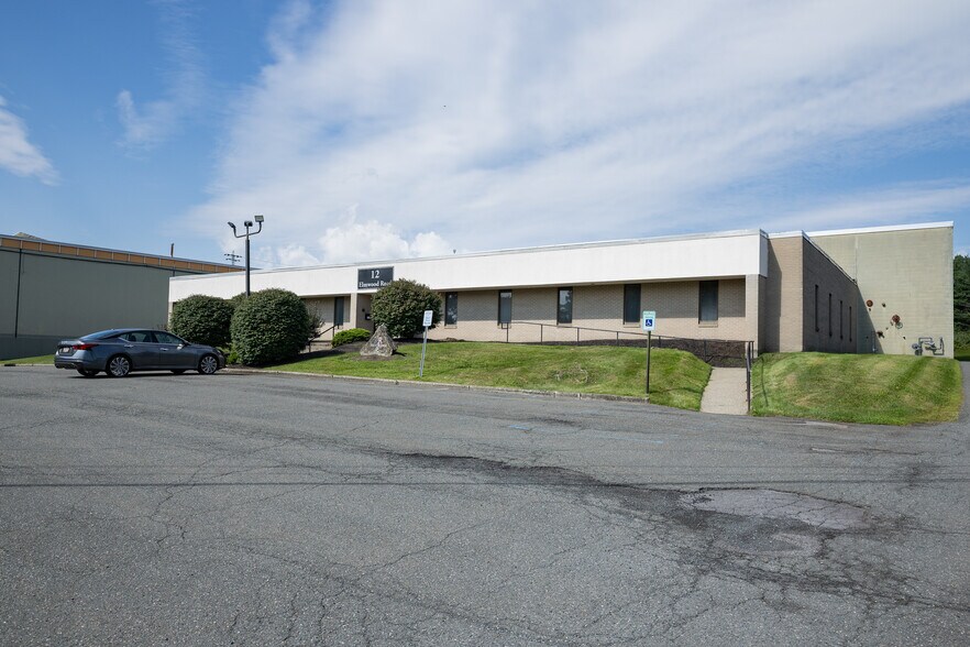 Primary Photo Of 12 Elmwood Rd, Menands Distribution For Lease