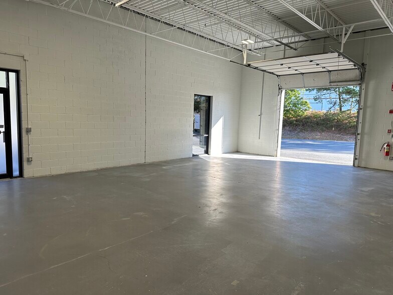 More Photos Of 8 Industrial Way, Salem Light Distribution For Lease