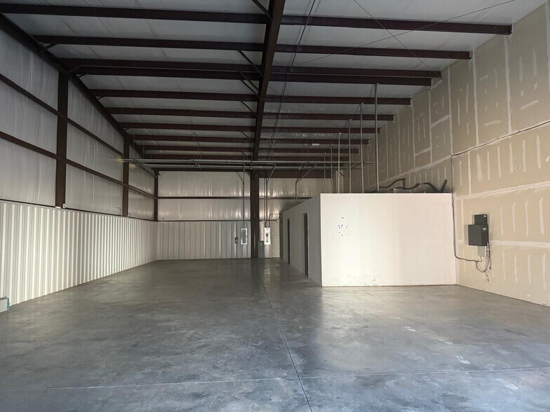 More Photos Of 4210 S Classen Blvd, Norman Unknown For Lease