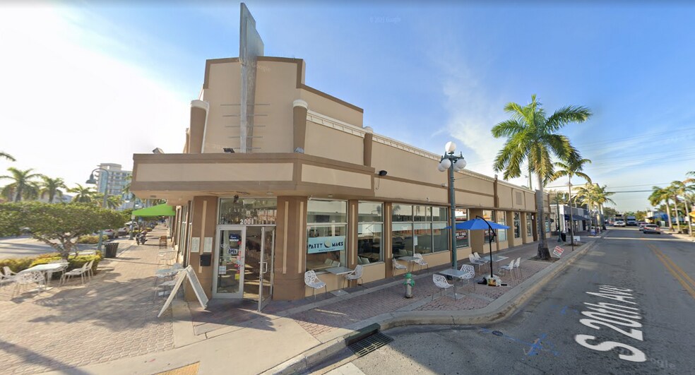 More Photos Of 2001-2017 Harrison St, Hollywood Restaurant For Lease