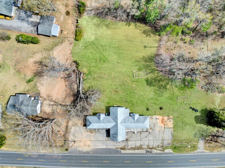 More Photos Of 12117 Highway 221, Woodruff Office For Sale