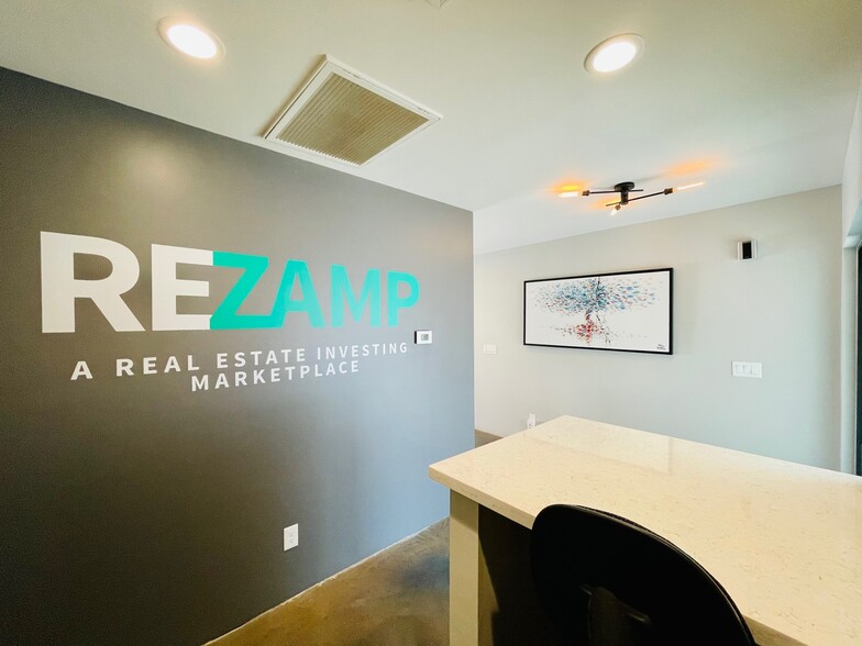 More Photos Of 484 W Chandler Blvd, Chandler Office For Lease