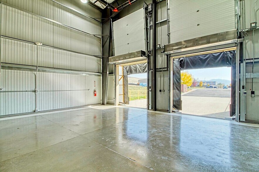 More Photos Of 5811 Sandpiper Dr, Missoula Warehouse For Lease
