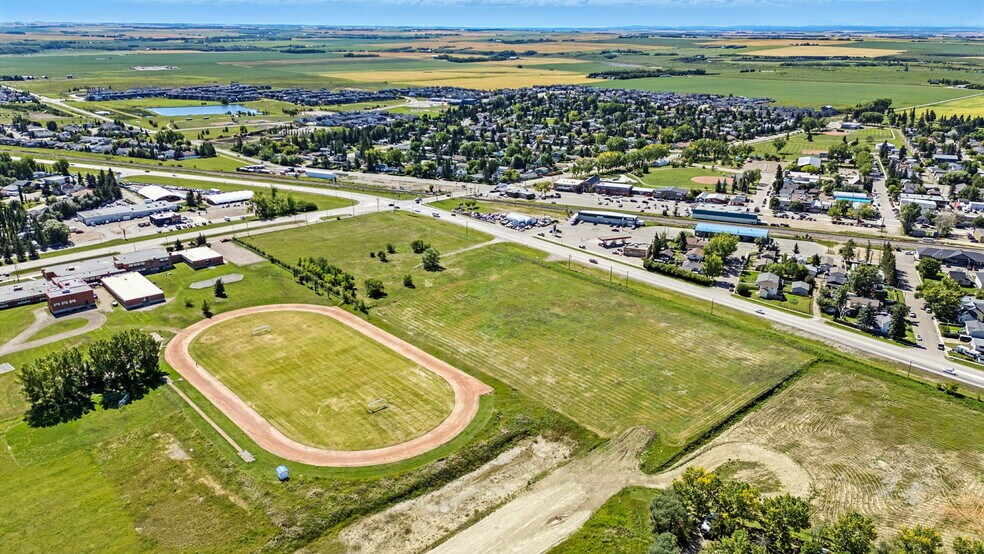 More Photos Of Intersection of Highway 581 and Highway 2A, Carstairs Land For Sale