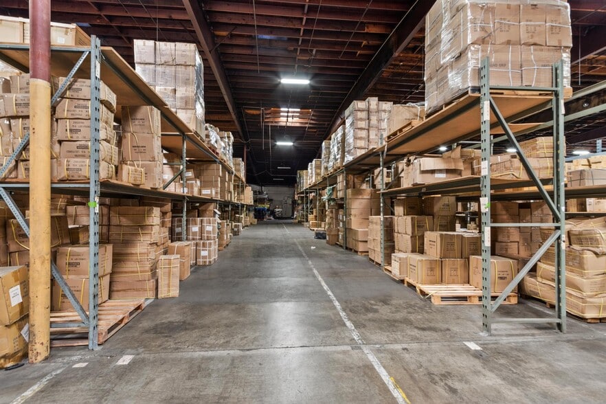 More Photos Of 6310 Corsair St, Commerce Manufacturing For Sale
