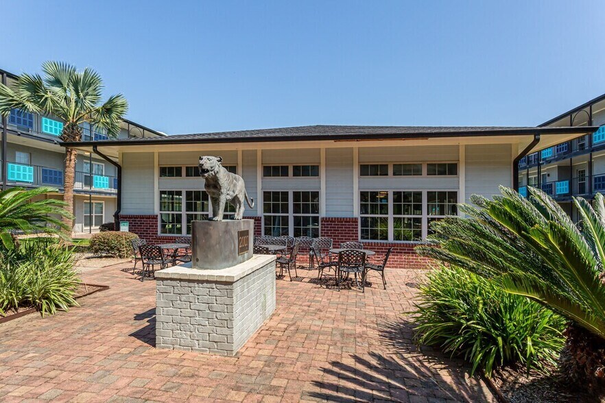 More Photos Of 417 E State St, Baton Rouge Apartments For Sale