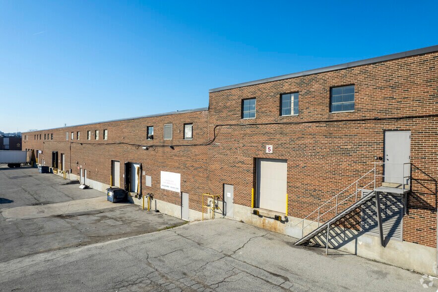 More Photos Of 480 Tapscott Rd, Toronto Warehouse For Lease