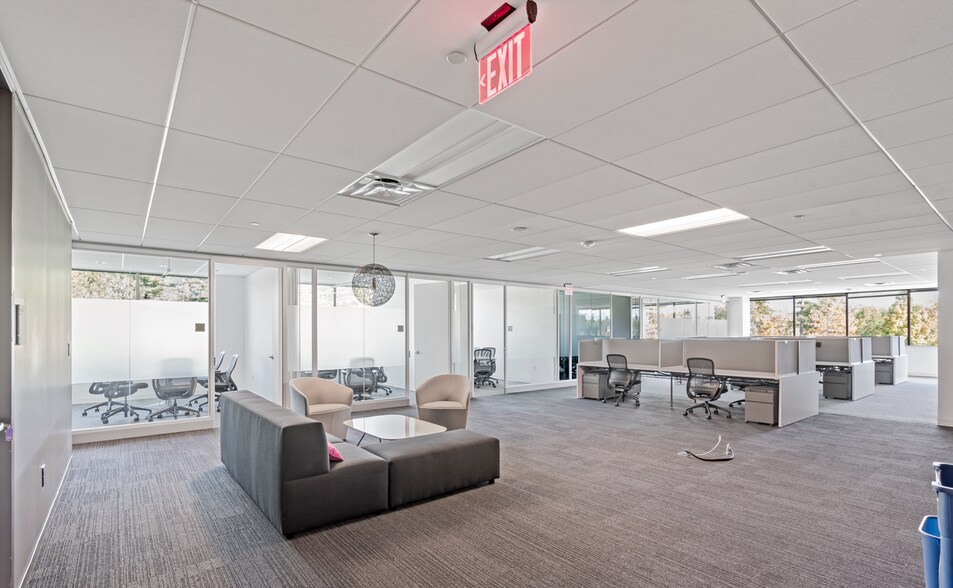 More Photos Of 700 Dresher Rd, Horsham Township Office For Lease