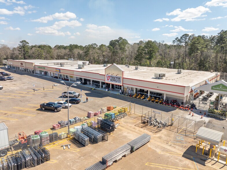 Primary Photo Of 11510 Columbia St, Blakely Storefront For Sale