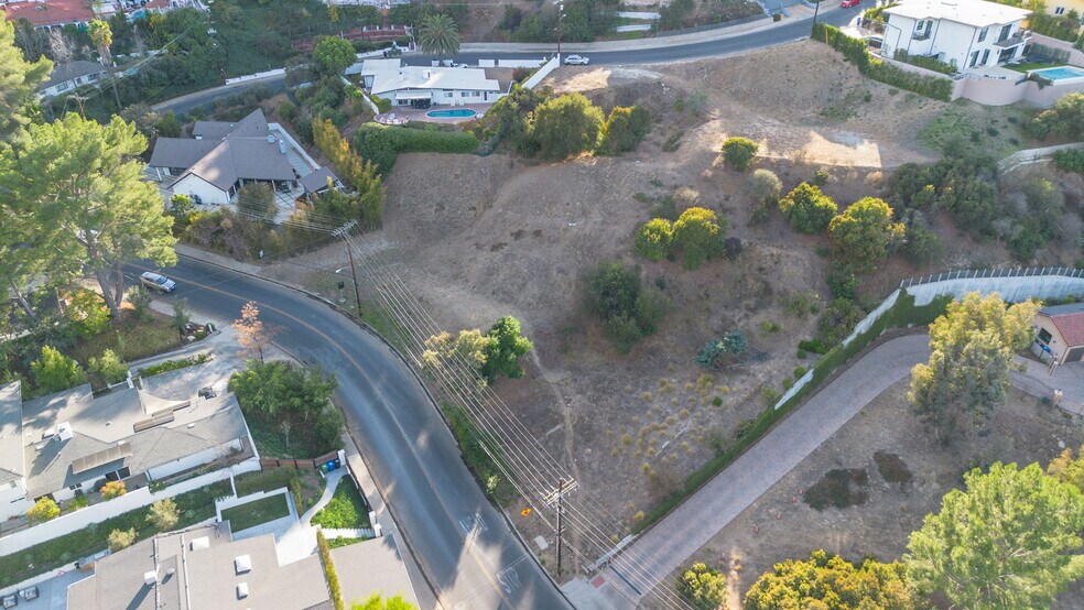 Primary Photo Of 16652 Calneva dr, Encino Land For Sale