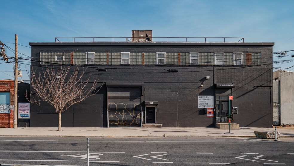 Primary Photo Of 115-117 Banker St, Brooklyn Showroom For Lease