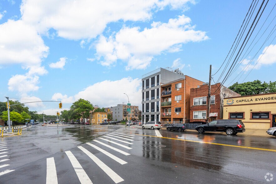 More Photos Of 11072 Corona Ave, Flushing Apartments For Lease
