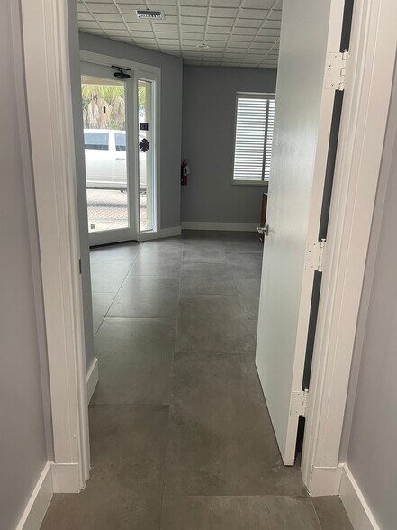 More Photos Of 416 SE Flamingo Ave, Stuart Medical For Sale