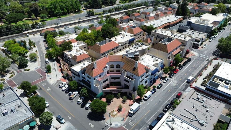 More Photos Of 2401-2417 Park Blvd, Palo Alto Office For Sale
