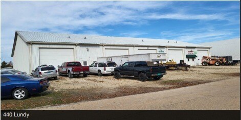 More Photos Of 420-440 E Lundy Ln, Leland Warehouse For Lease