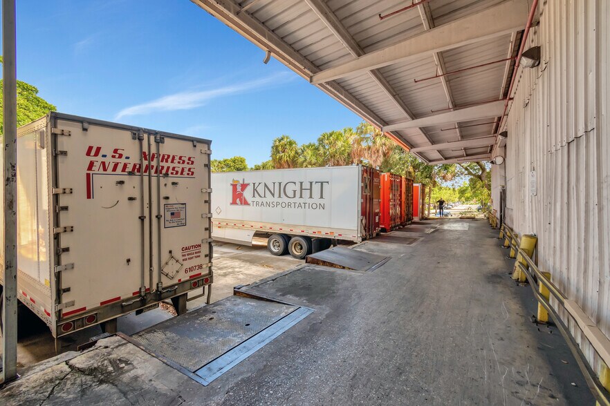 More Photos Of 198 Lock Rd, Deerfield Beach Warehouse For Lease
