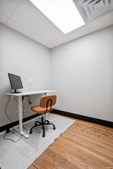 More Photos Of 210 W Walnut St, Kokomo Office For Sale