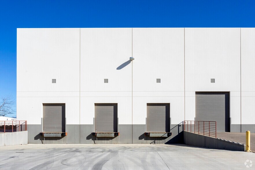 More Photos Of 1401 W Fairway Dr, Santa Maria Warehouse For Sale
