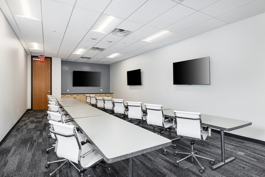 More Photos Of 7800 N Dallas Pky, Plano Office For Lease