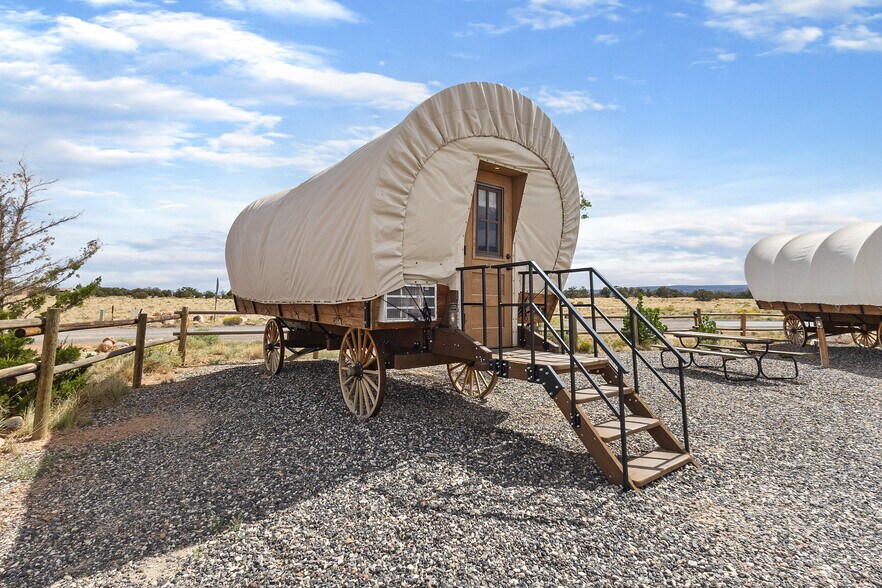 More Photos Of 955 E Utah State Route 24, Torrey Hotel For Sale