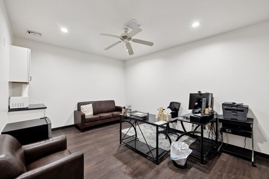 More Photos Of 2128 Babcock Rd, San Antonio Medical For Sale