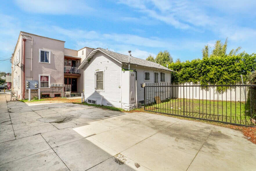 More Photos Of 2506 S Budlong Ave, Los Angeles Apartments For Sale