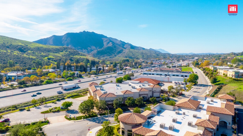 More Photos Of 28610 Canwood St, Agoura Hills Freestanding For Lease