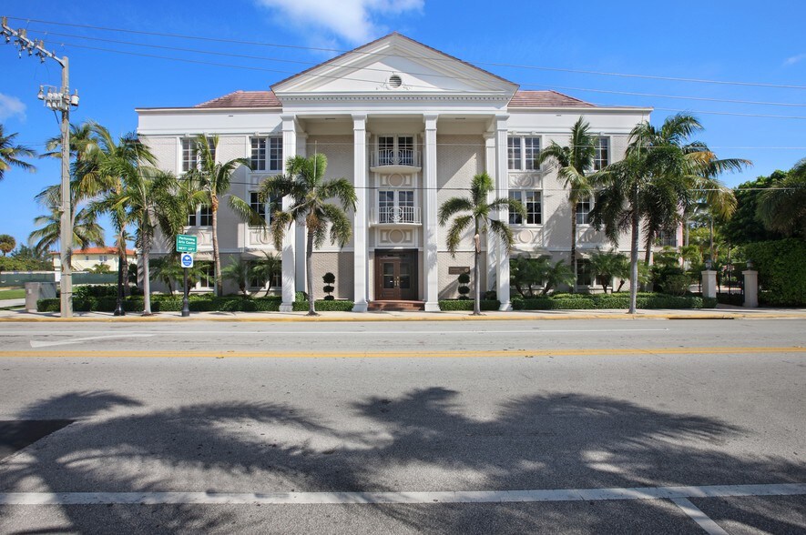 Primary Photo Of 180 Royal Palm Way, Palm Beach Office For Lease