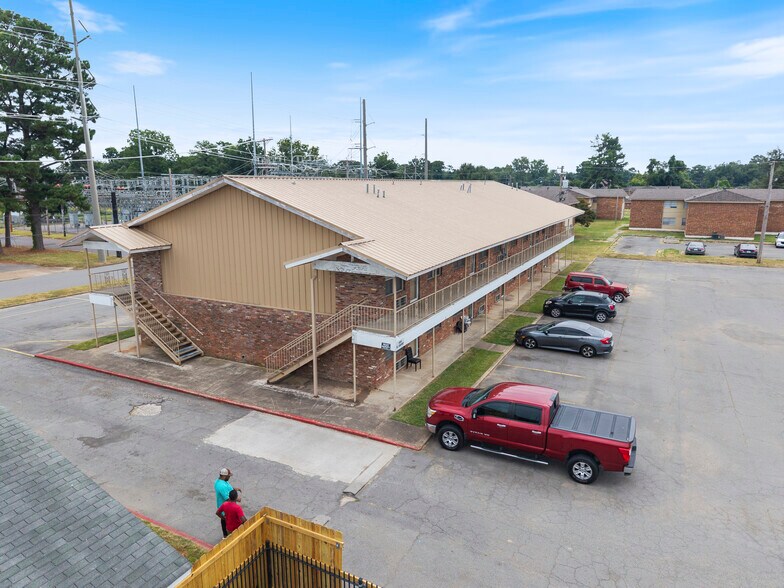 More Photos Of 2213 E 7th Ave, Pine Bluff Apartments For Sale