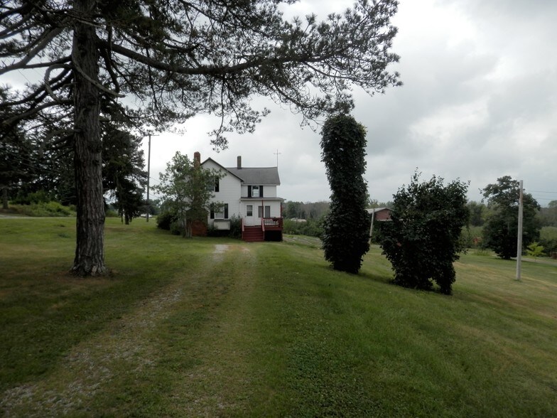More Photos Of 6031 S Ridge Rd W, Ashtabula Specialty For Sale