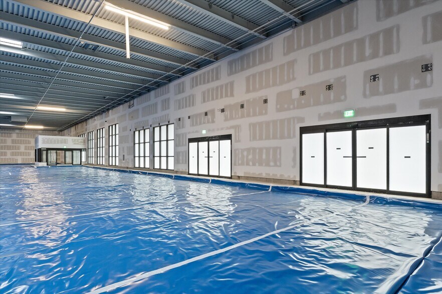 More Photos Of 29270-29350 Plymouth Rd, Livonia Freestanding For Lease