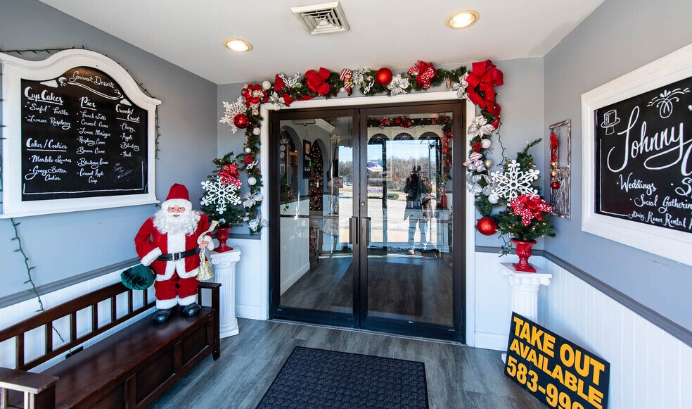 More Photos Of 1298 N Highway 47, Union Freestanding For Sale