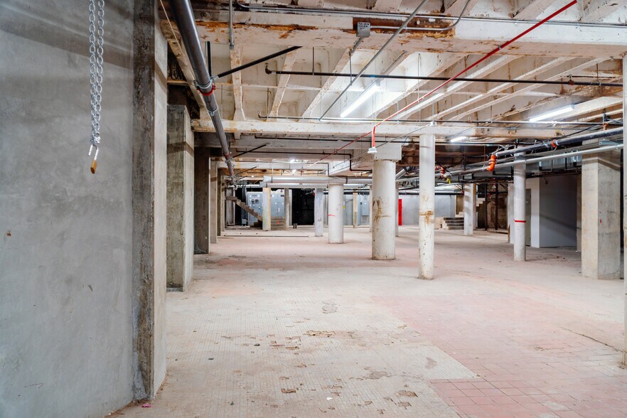 More Photos Of 618-622 S Broadway, Los Angeles Storefront Retail Office For Lease