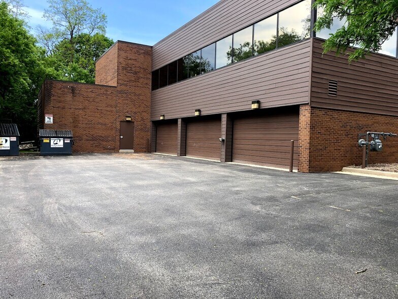 More Photos Of N14W24200 W Tower Pl, Waukesha Office For Lease