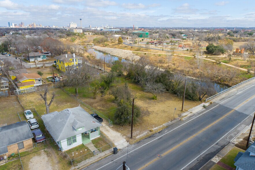 More Photos Of 333 E Theo Ave, San Antonio Land For Sale