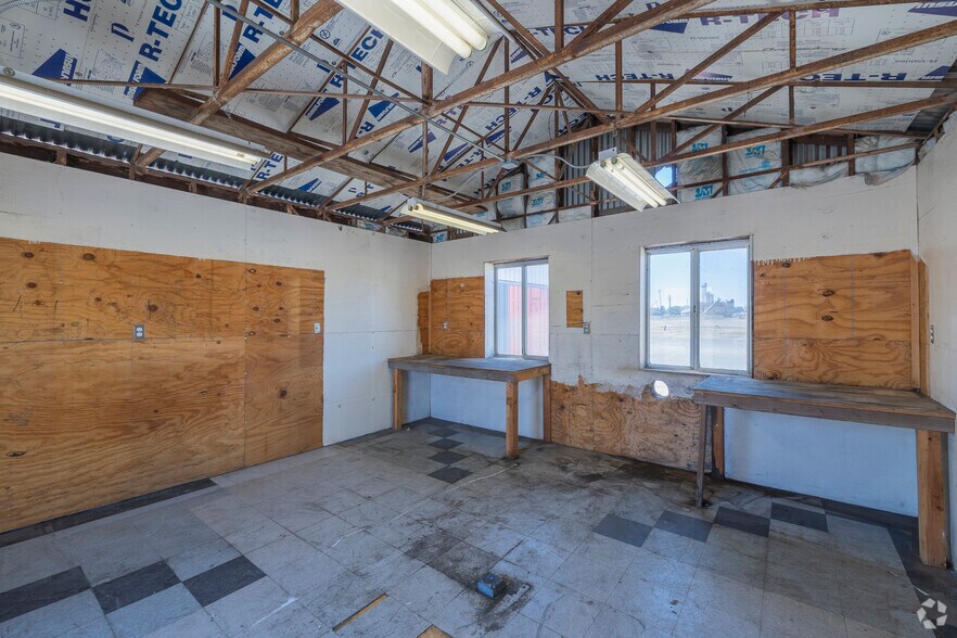 More Photos Of 2301 Napa Vallejo Hwy, Napa Manufacturing For Lease