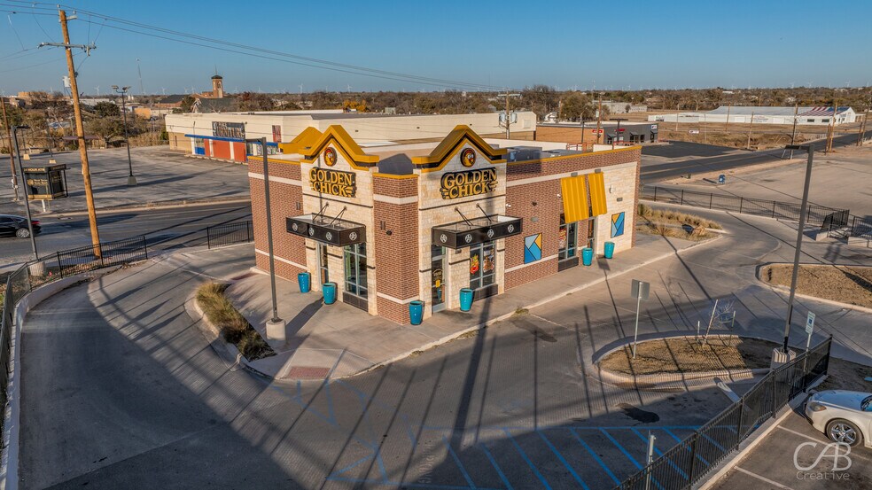 More Photos Of 3000 College Ave, Snyder General Retail For Sale