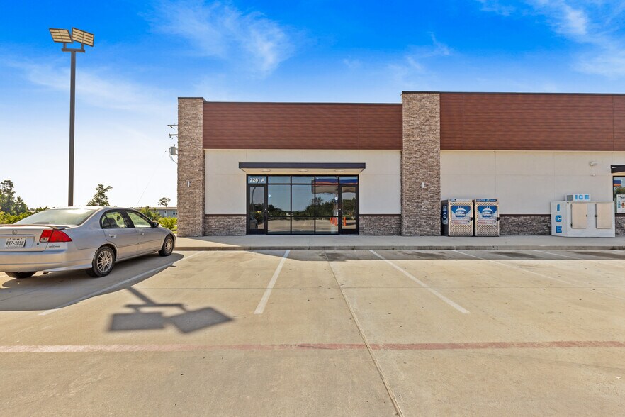 More Photos Of 2281 Road 5100 Rd, Cleveland General Retail For Lease