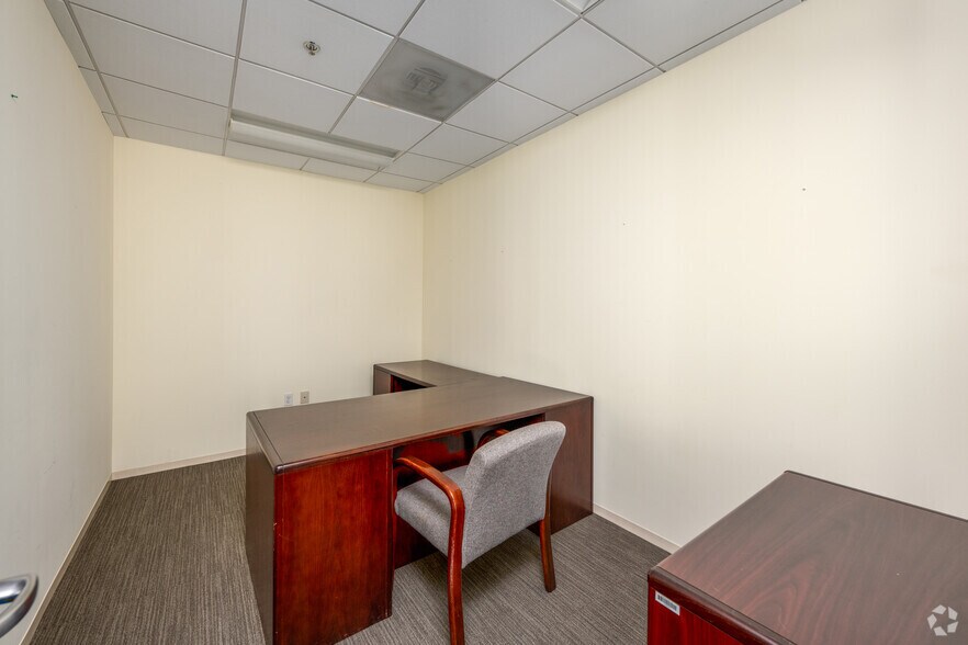 More Photos Of 1201 L St NW, Washington Office For Sale
